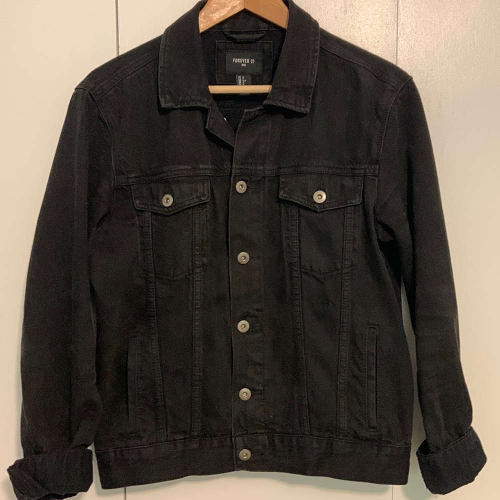 The perfect Black Jean Jacket